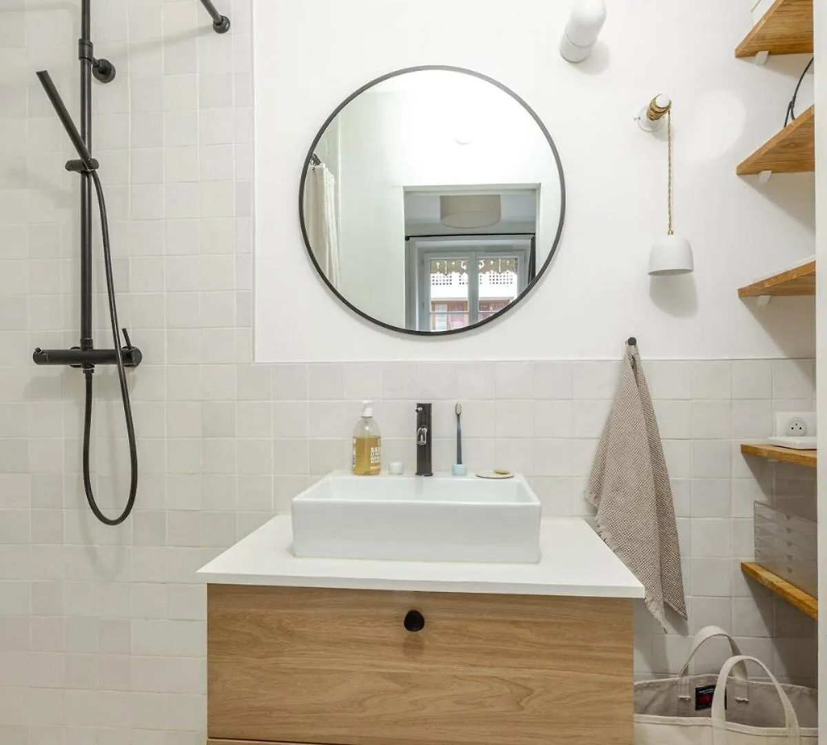 Elegant 1-Bedroom Apartment Paris