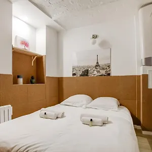 Flat For 4 Located In The Heart Of Paris Appartement