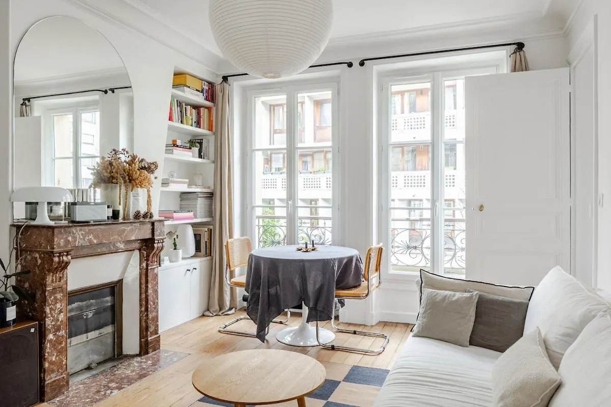 Elegant 1-Bedroom Apartment contacts